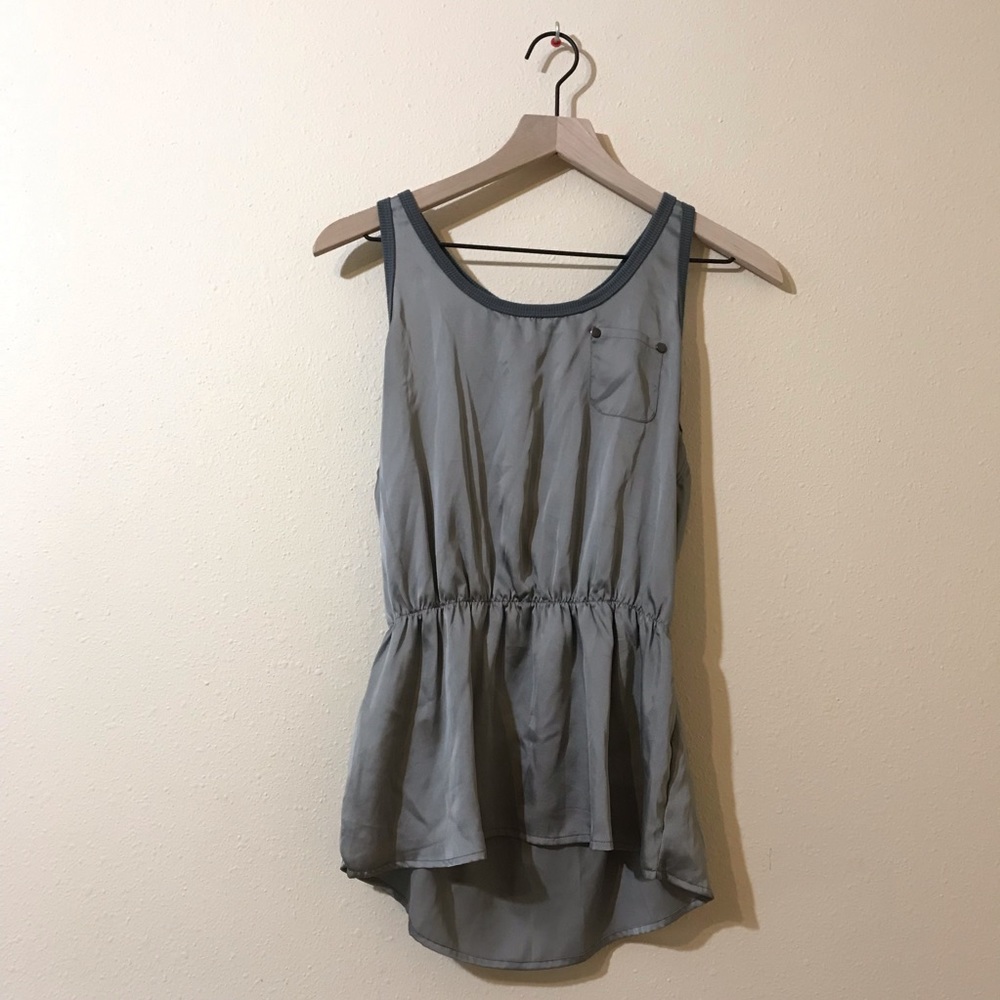 ⚡️3/$20⚡️Black Poppy gray silky tank top